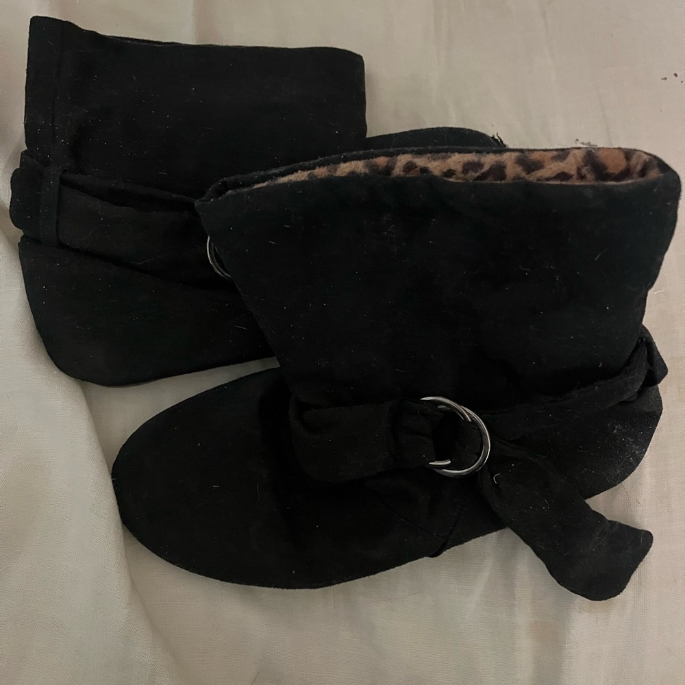 ☃️💰Black Suede Ankle Boots with Buckle💰💰